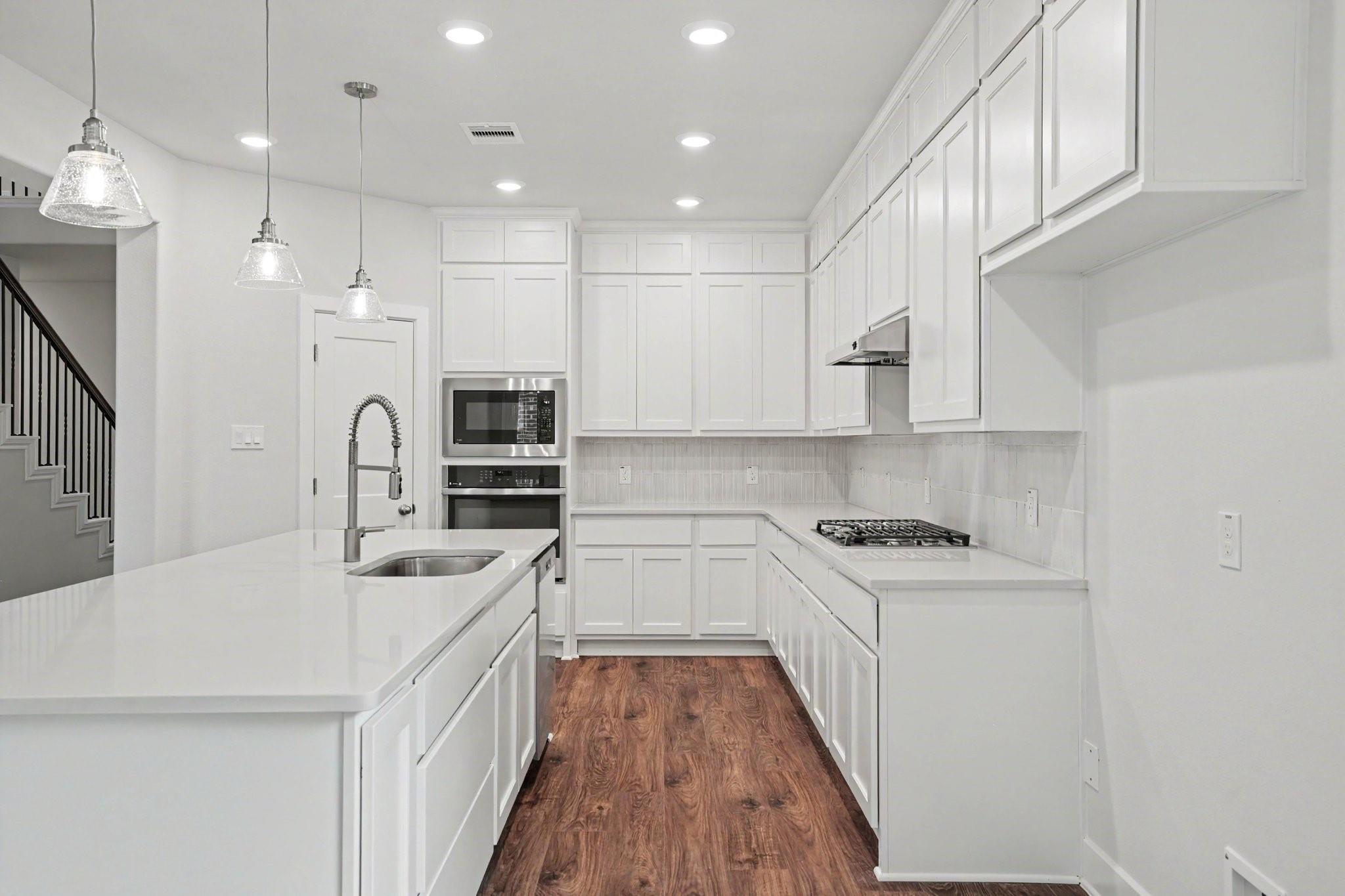 9853 Rambling Rose Way