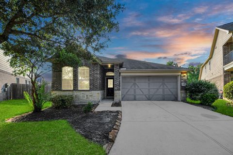 Photo of 2402 Village Lakes Drive, Katy, TX 77493 (MLS # 56716385)