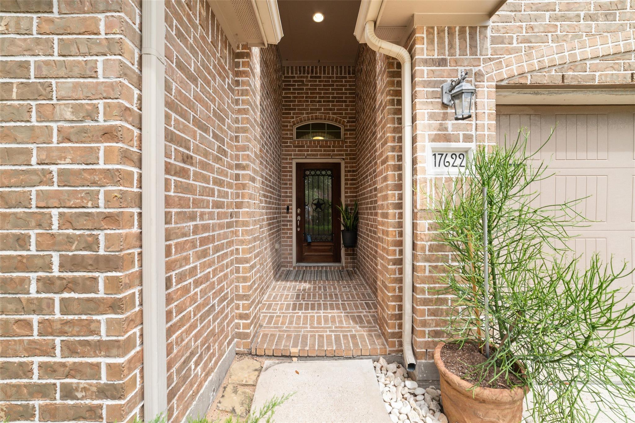 17622 Barrowfield Lane