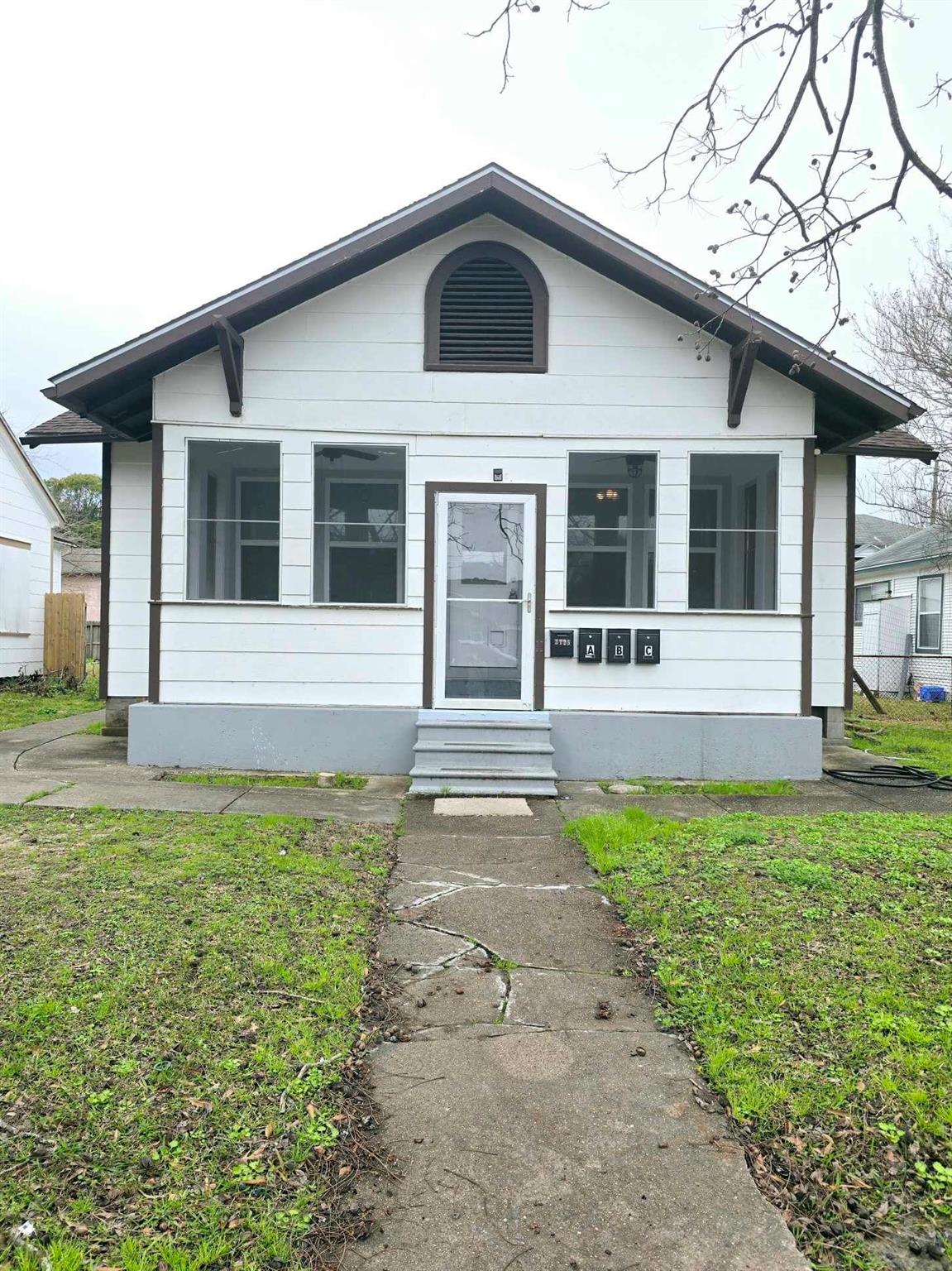 Photo 1 of 34 — 3125 Illinois Street, Baytown, TX 77520