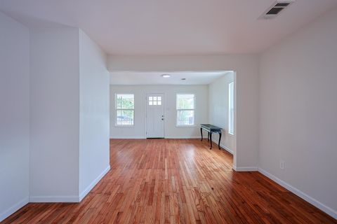 Tiny photo for 1202 Common Park Drive, Houston, TX 77009 (MLS # 78254372)