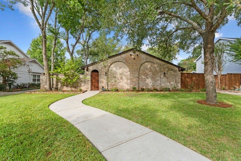 Photo of 315 Greenpark Drive, Houston, TX 77079 (MLS # 93753637)