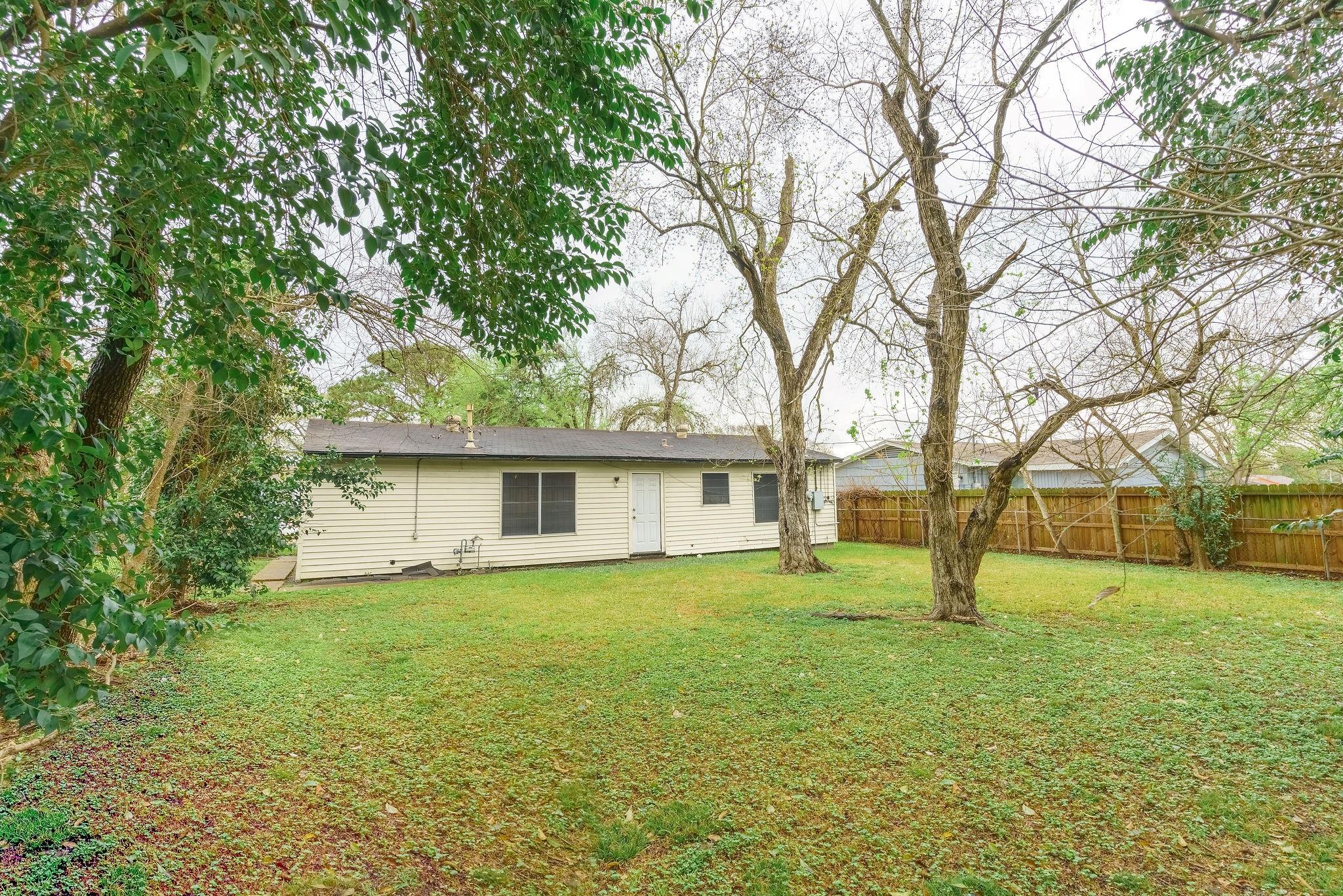 5634 Schevers Street