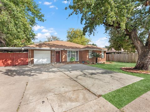Photo of 7938 Hammerly Boulevard, Houston, TX 77055 (MLS # 73089069)