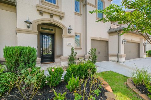 Photo of 20319 Hillside Grove Lane, Cypress, TX 77433 (MLS # 40158902)