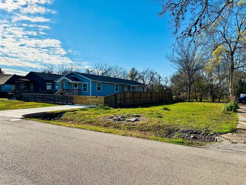 6610 Eastwood Street Houston TX 77021