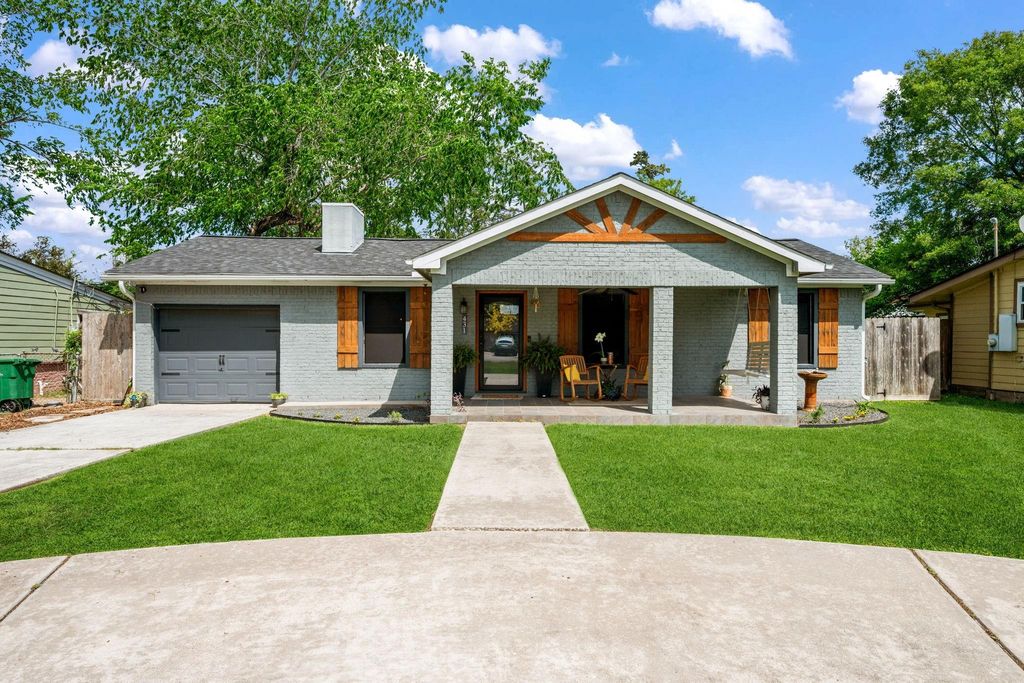 Photo of 431 Corydon Drive, Houston, TX 77336 (MLS # 50073923)