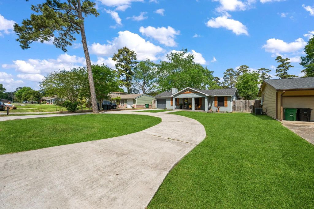 Photo of 431 Corydon Drive, Houston, TX 77336 (MLS # 50073923)