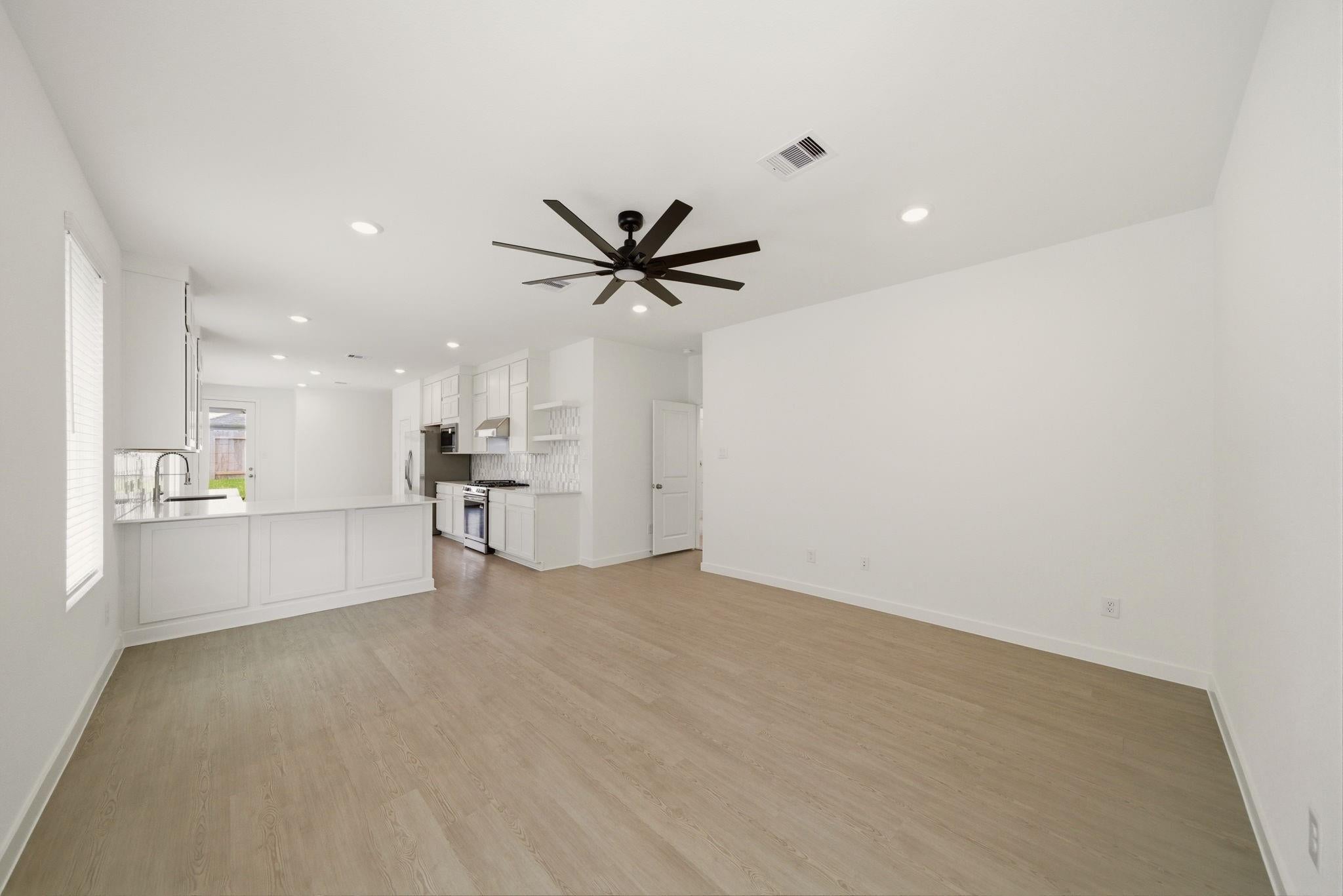 21611 Colonial Meadow Creek Trail