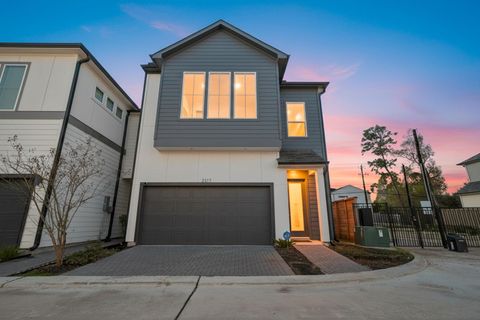 Photo of 2317 Warhol Way, Houston, TX 77091 (MLS # 97287573)