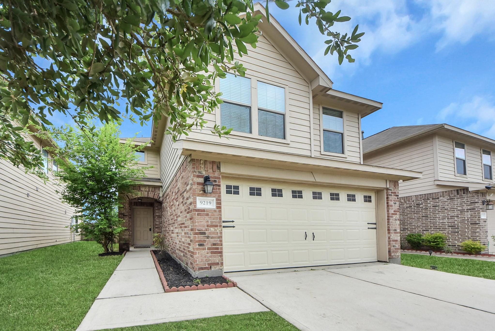 9219 Dewberry Blossom Lane