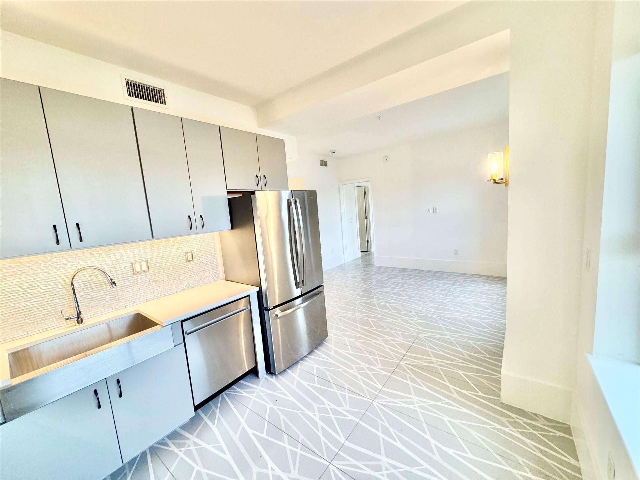 2201 Market Street 605