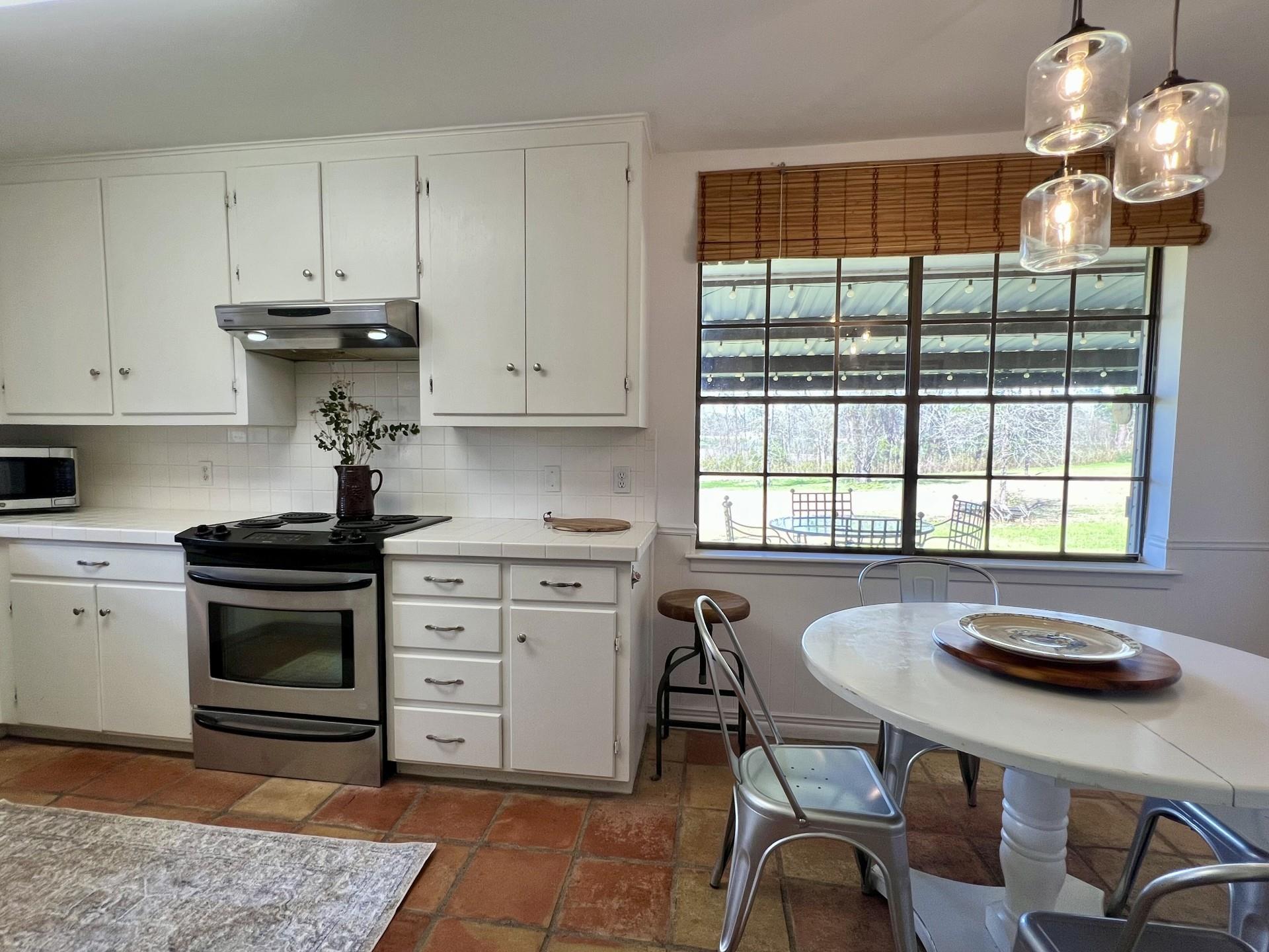 2290 Interstate 45 S