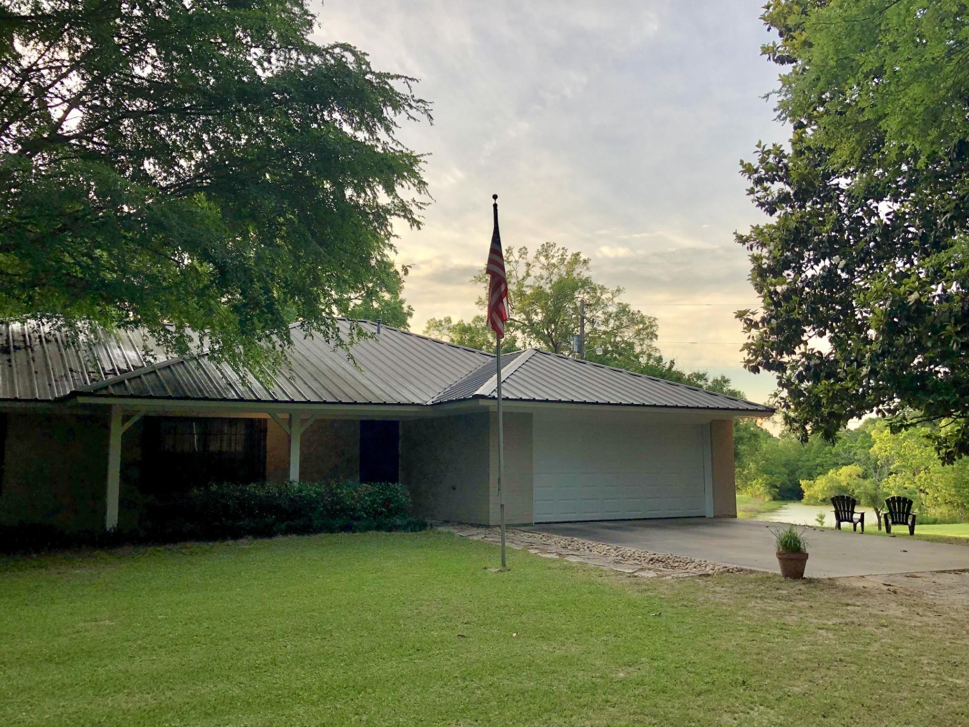 2290 Interstate 45 S