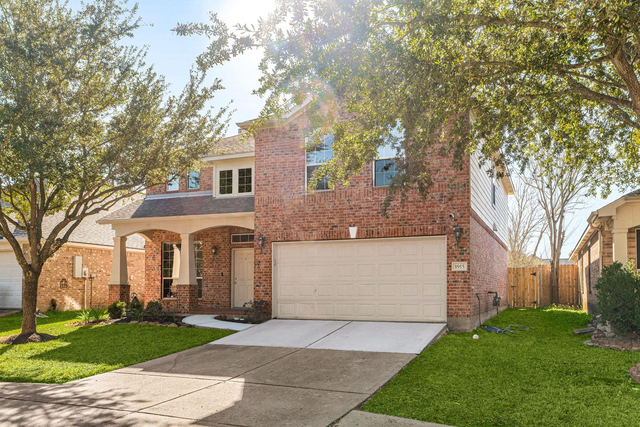 1915 Fergus Park Court