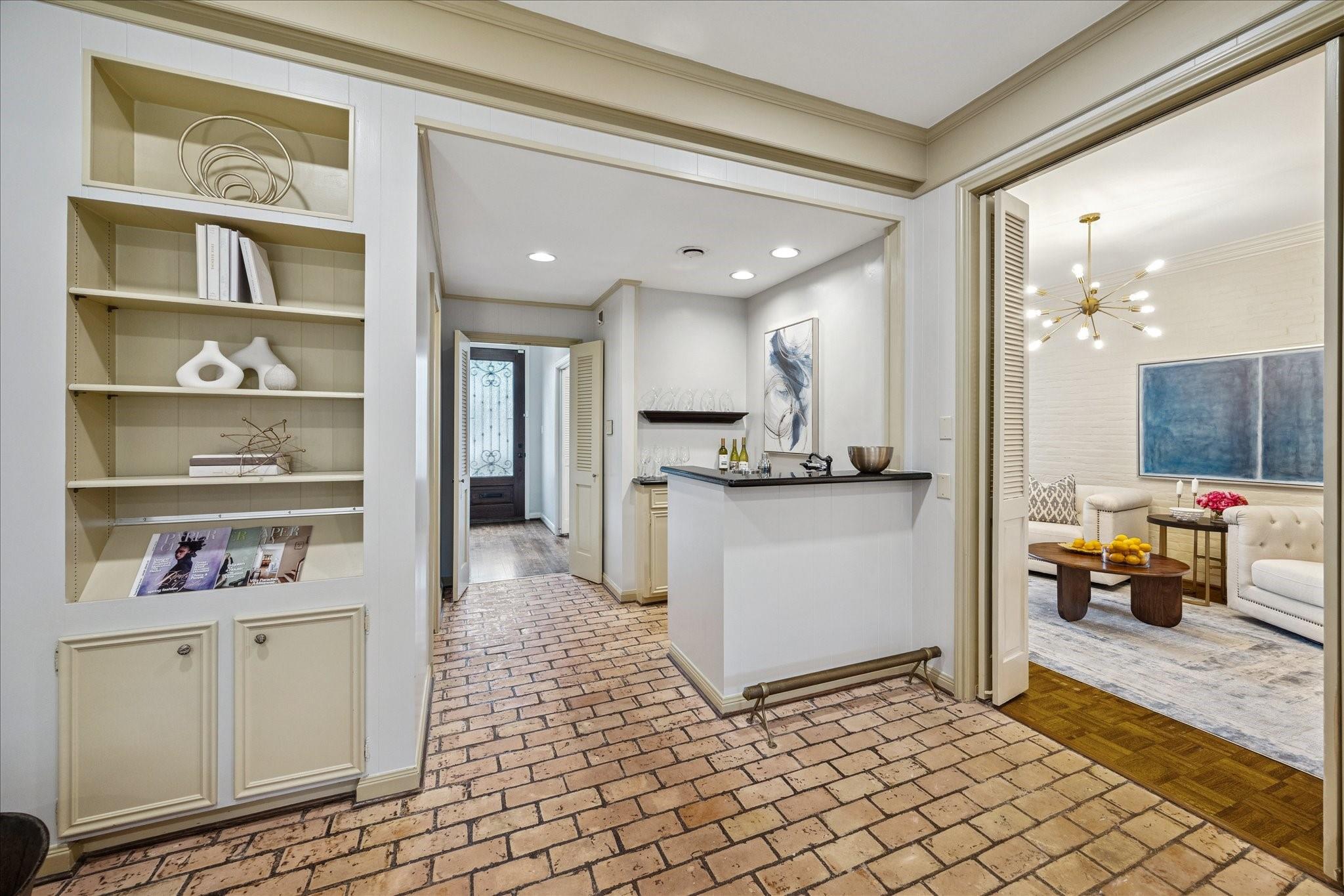 7530 Del Monte Drive