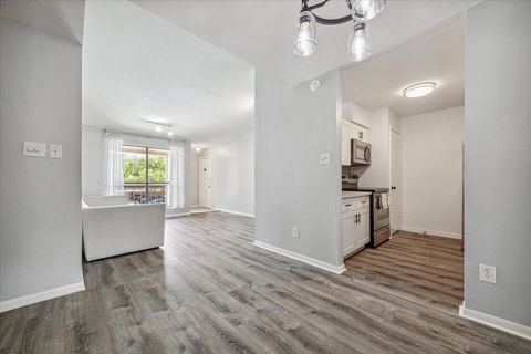 Photo of 2125 Augusta Drive #54, Houston, TX 77057 (MLS # 85034254) Photo of 2125 Augusta Drive #54, Houston, TX 77057 (MLS # 85034254)