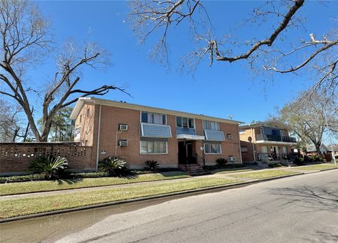 Photo of 2712 Oakcliff Street, Houston, TX 77023 (MLS # 40213838) Photo of 2712 Oakcliff Street, Houston, TX 77023 (MLS # 40213838)