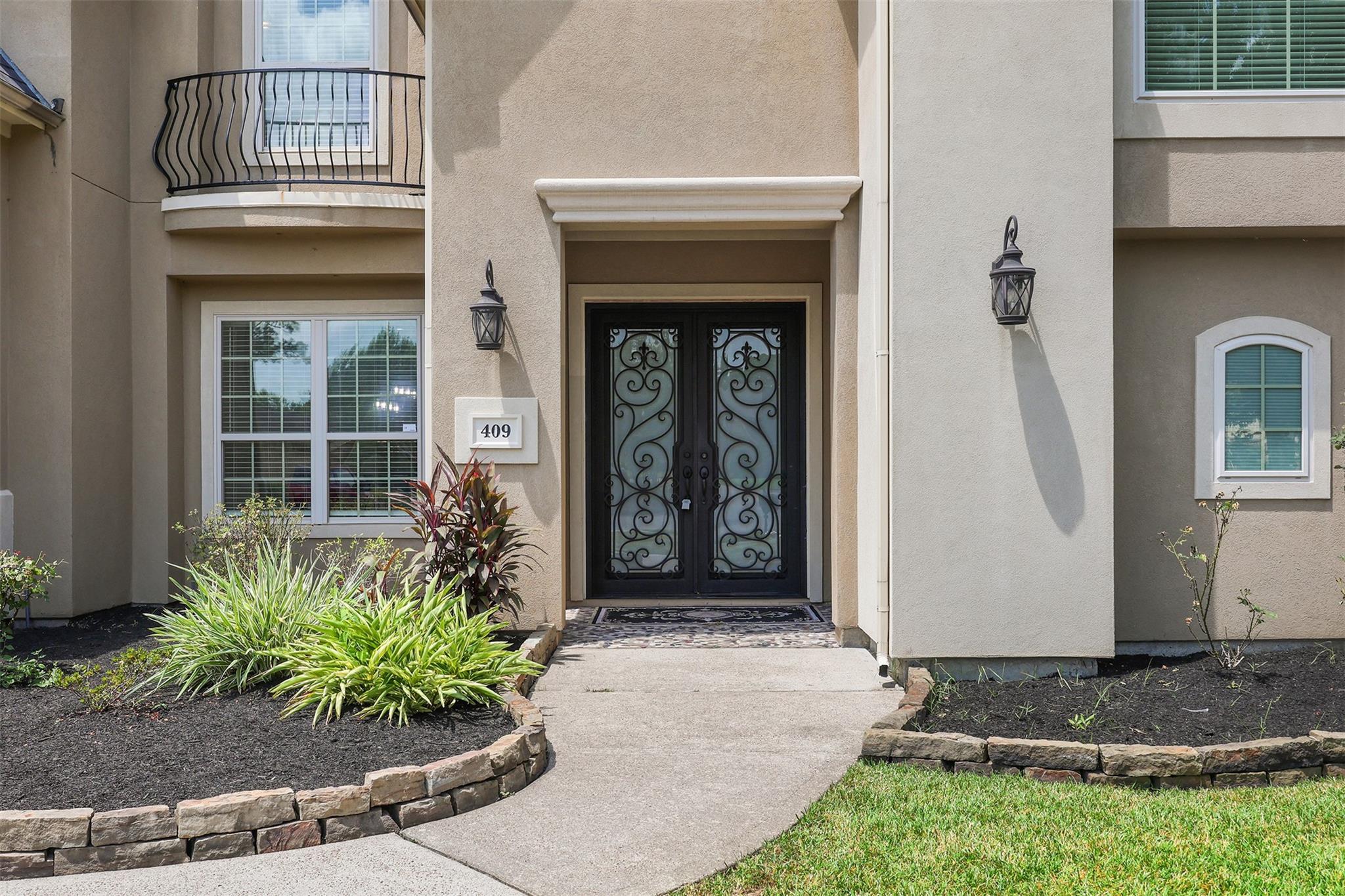 409 Old Orchard Way