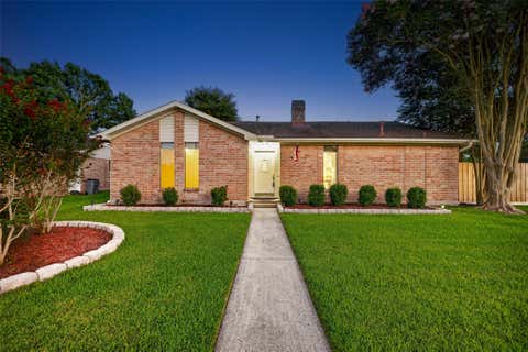 Photo of 9902 Sageaspen Lane, Houston, TX 77089 (MLS # 37411527)