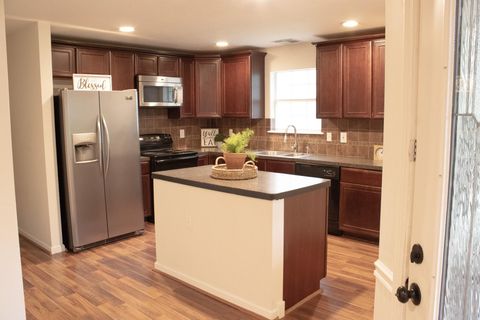 Photo of 13351 Park Avenue Road Ave, Conroe, TX 77384 (MLS # 71147968)