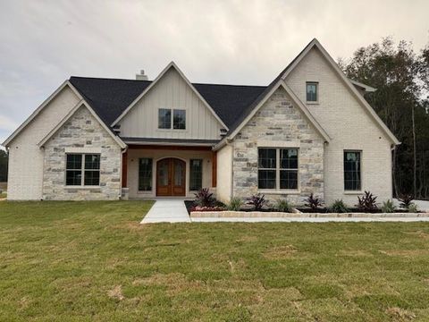 1711 Road 66118 Dayton TX 77535