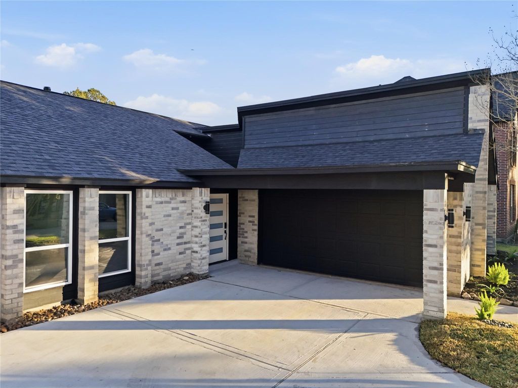 Photo of 19110 Baton Pass, Humble, TX 77346 (MLS # 56096725)