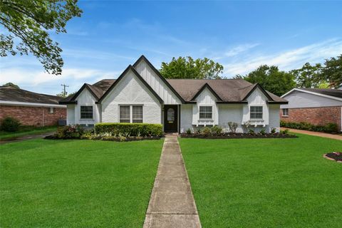 Photo of 5946 Valkeith Drive, Houston, TX 77096 (MLS # 487159)