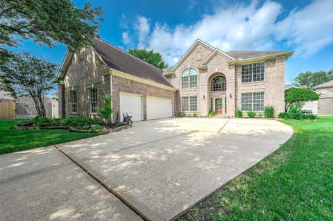 Homes For Sale - 2610 Clay Creek Court<br/> Pearland, TX 77581
