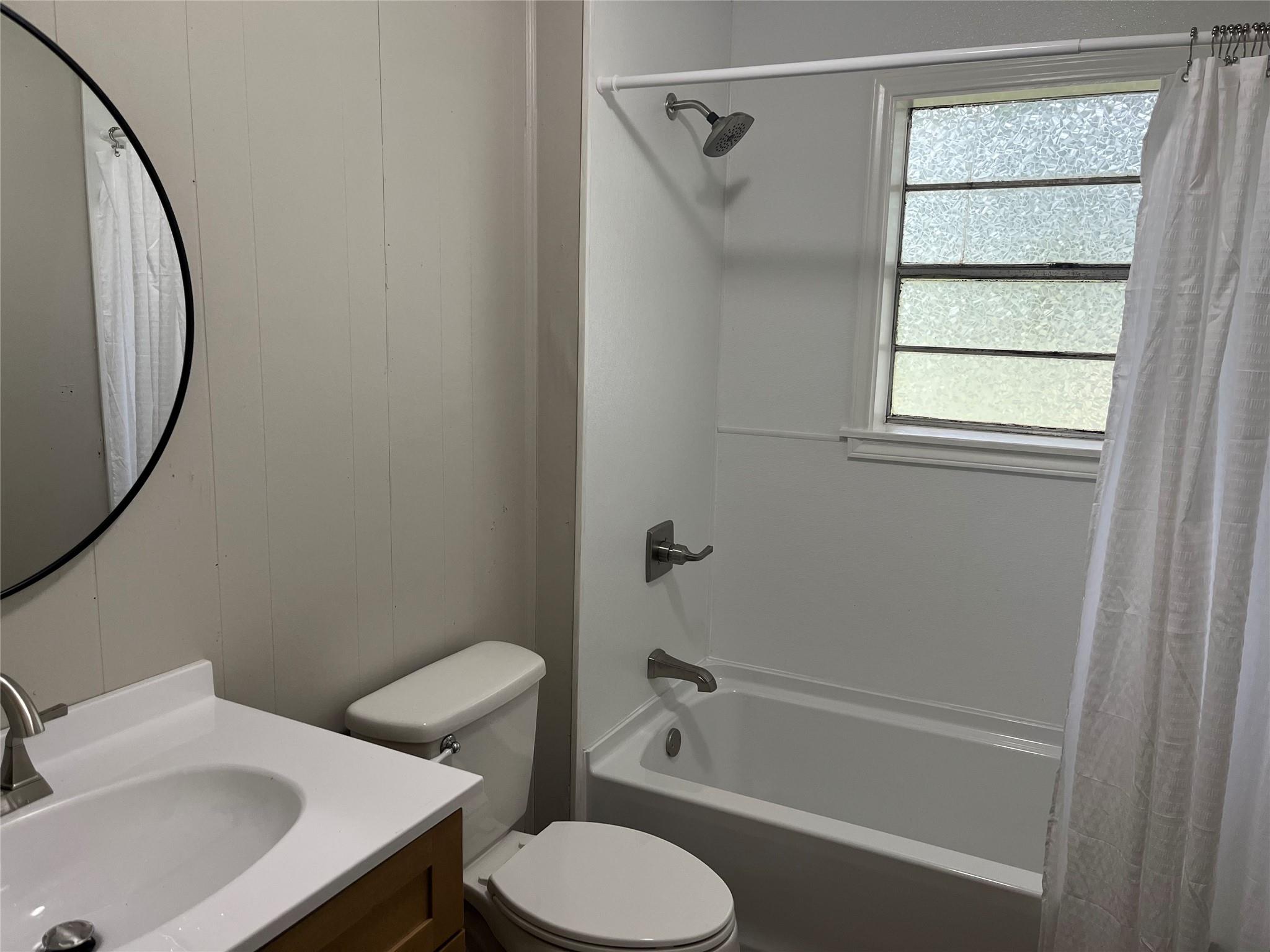 638 W Leblanc Street