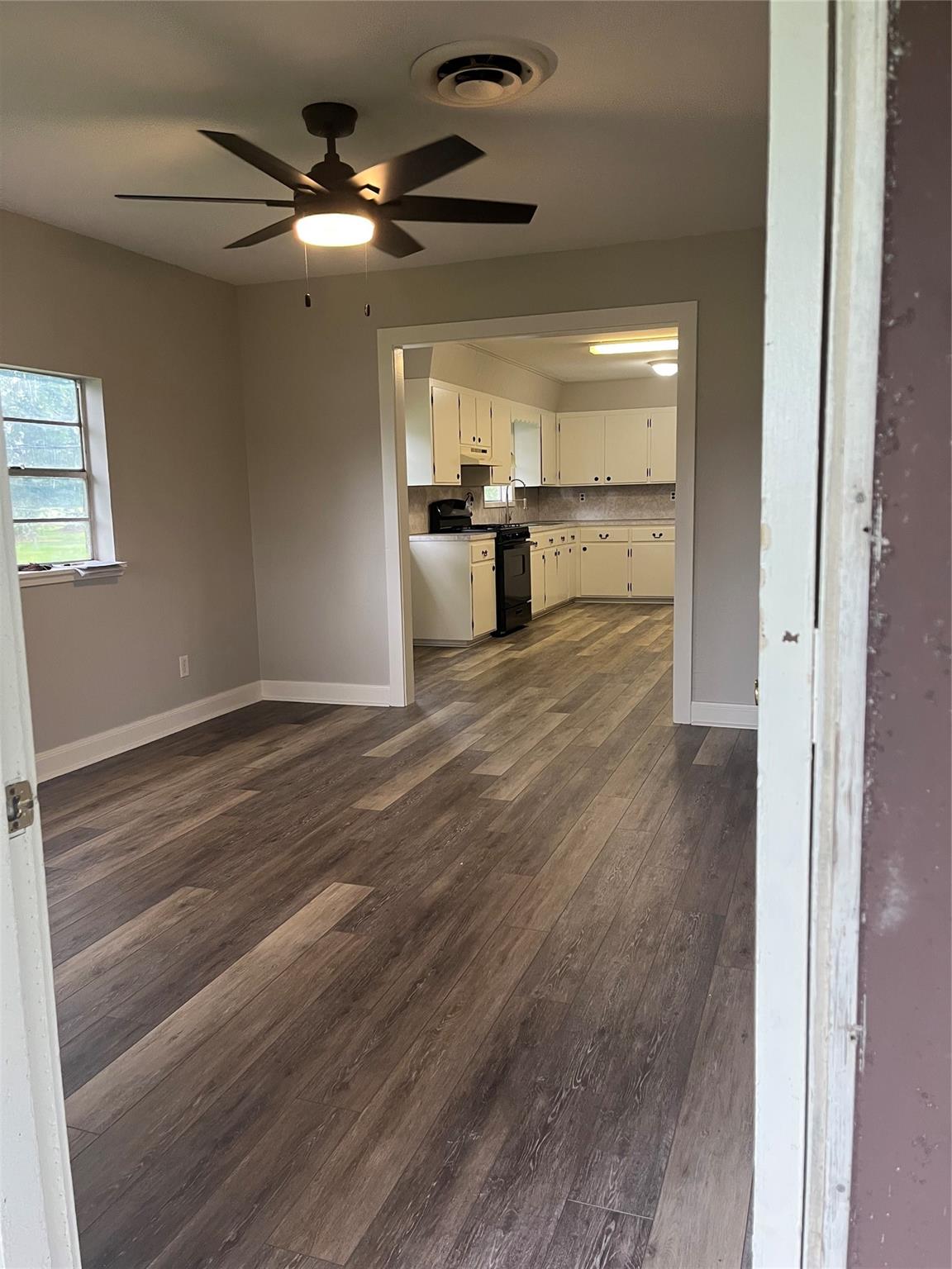 638 W Leblanc Street