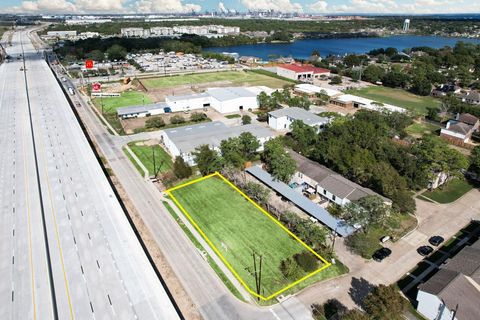 Vacant Land For Sale - 2400 Bayport Boulevard<br/> Seabrook, TX 77586