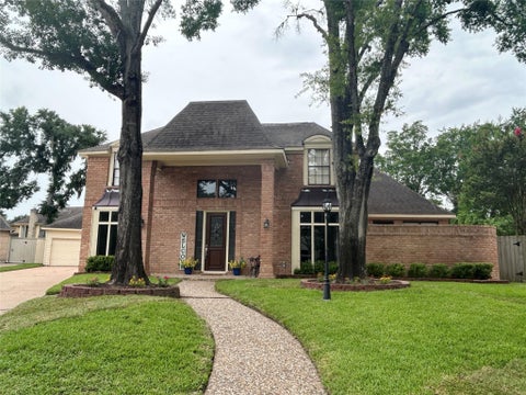 Photo of 755 Last Arrow Drive, Houston, TX 77079 (MLS # 63065063)