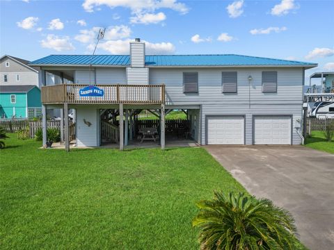 Tiny photo for 817 Westview, Crystal Beach, TX 77650 (MLS # 44432255)