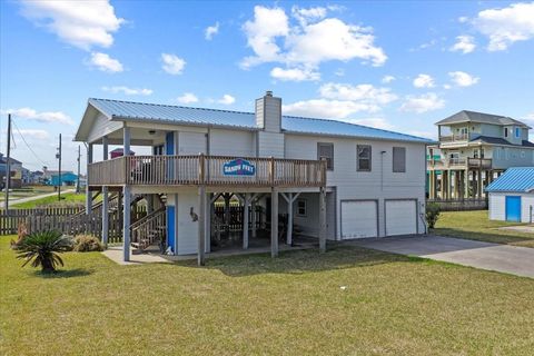 Photo of 817 Westview, Crystal Beach, TX 77650 (MLS # 44432255)