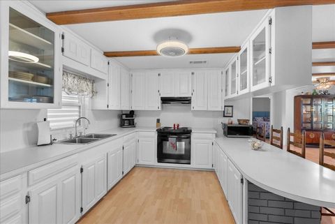 Tiny photo for 817 Westview, Crystal Beach, TX 77650 (MLS # 44432255)