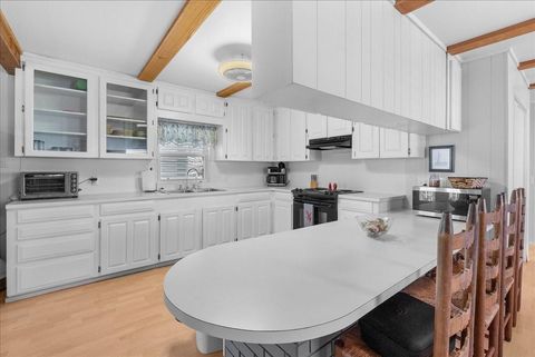 Tiny photo for 817 Westview, Crystal Beach, TX 77650 (MLS # 44432255)