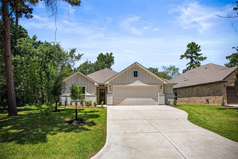 Photo of 12418 Browning Drive, Montgomery, TX 77356 (MLS # 56156452)