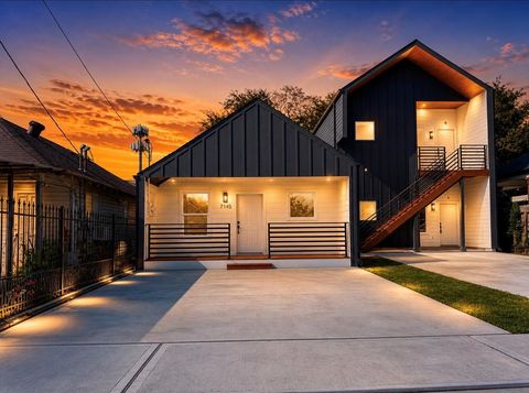 Photo of 7145 Avenue K, Houston, TX 77011 (MLS # 75427398)