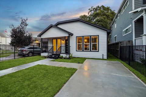 318 W 24th Street Houston TX 77008