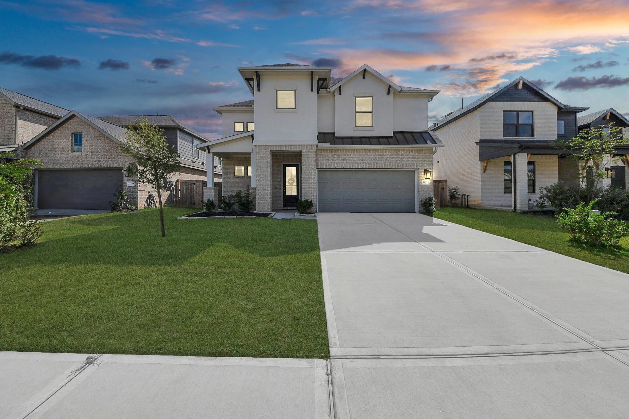 21323 Oakley Claremont Court