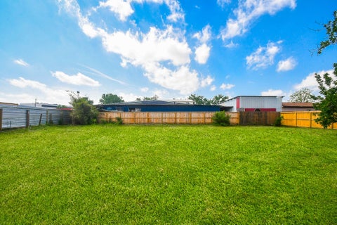 Tiny photo for 2636 Lone Oak Road, Houston, TX 77093 (MLS # 6153428)
