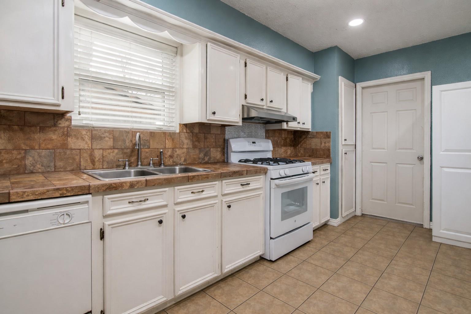 31322 Alice Lane