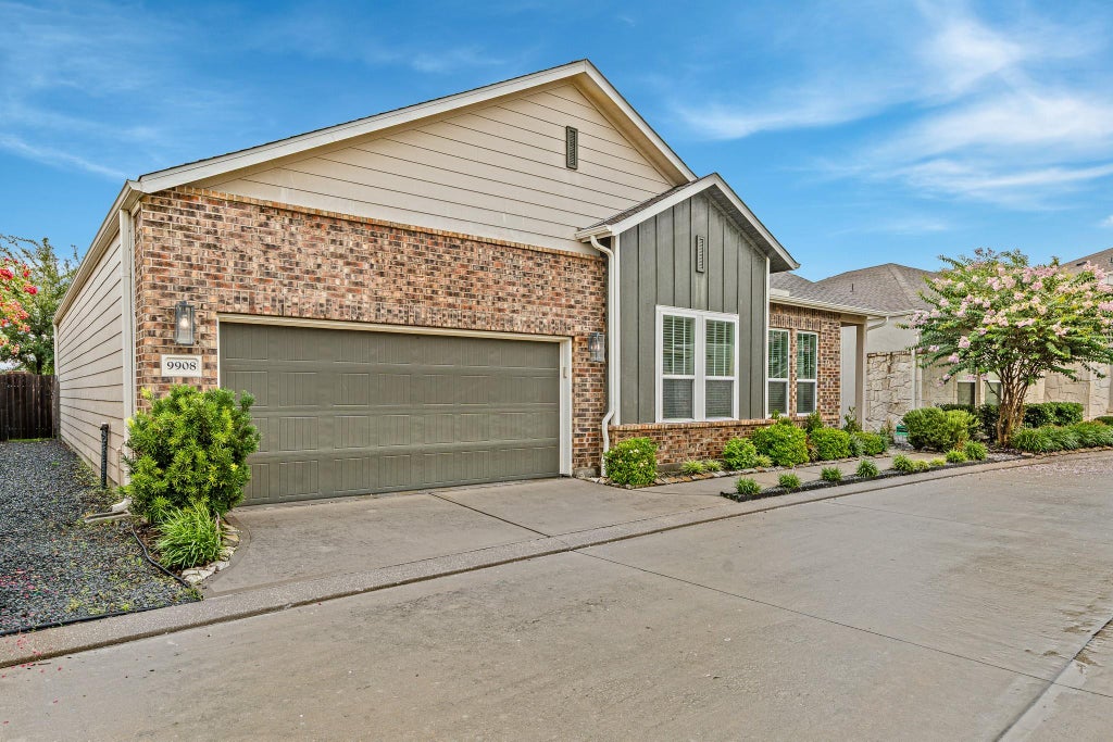 Photo of 9908 Prairie House Lane, Houston, TX 77080 (MLS # 77902182)