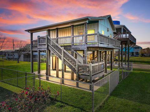 963 Verdia W Crystal Beach TX 77650