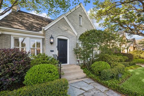 Photo of 2048 Sul Ross Street, Houston, TX 77098 (MLS # 90174339)