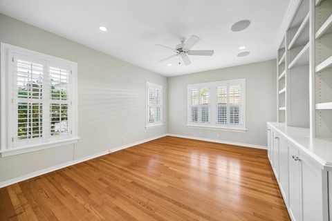 Tiny photo for 2048 Sul Ross Street, Houston, TX 77098 (MLS # 90174339)