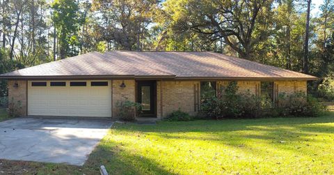 Photo of 104 Black Oak Drive, Village Mills, TX 77663 (MLS # 24304648)