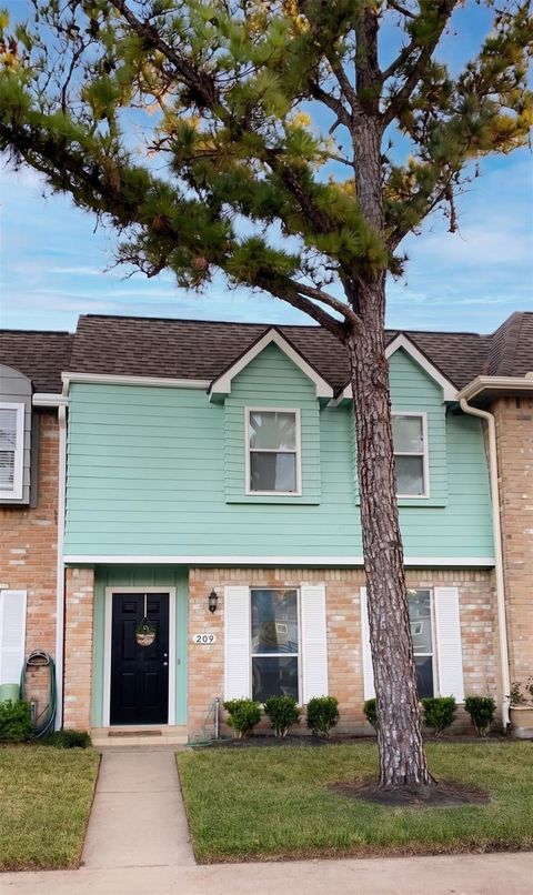 Photo of 11002 Hammerly Boulevard #209, Houston, TX 77043 (MLS # 74461835)