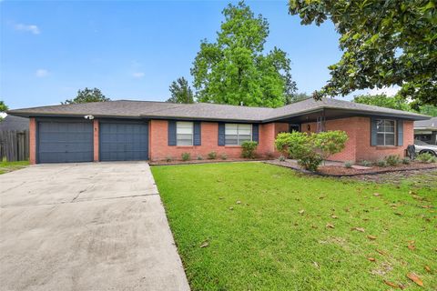 Homes For Sale - 2107 San Jacinto Drive<br/> Pasadena, TX 77502